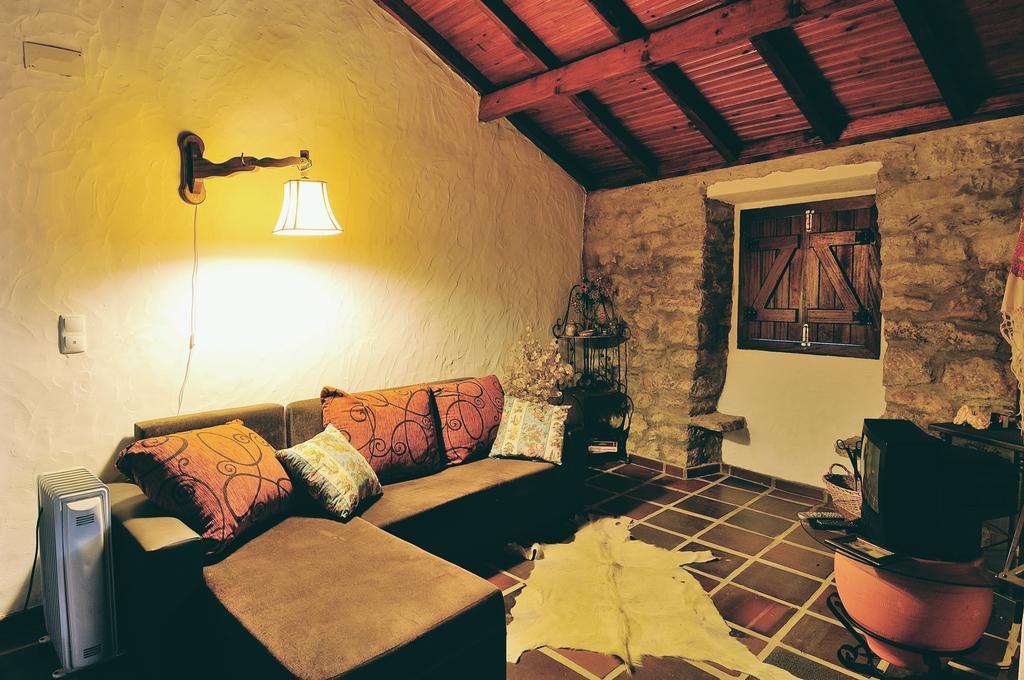 Casa do Professor Casais dos Monizes Quarto foto